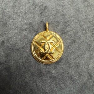 Vintage CHANEL converted button charm 22mm plus bale